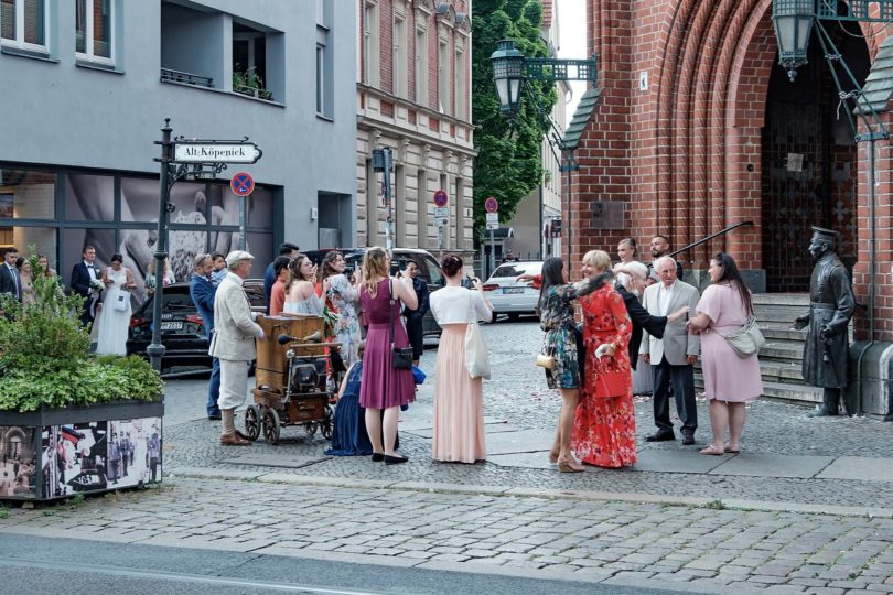 Hochzeit vor dem Rathaus in Berlin Köpenick
