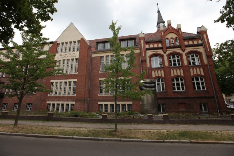 Humboldt Gymnasium in Eichwalde bei Berlin