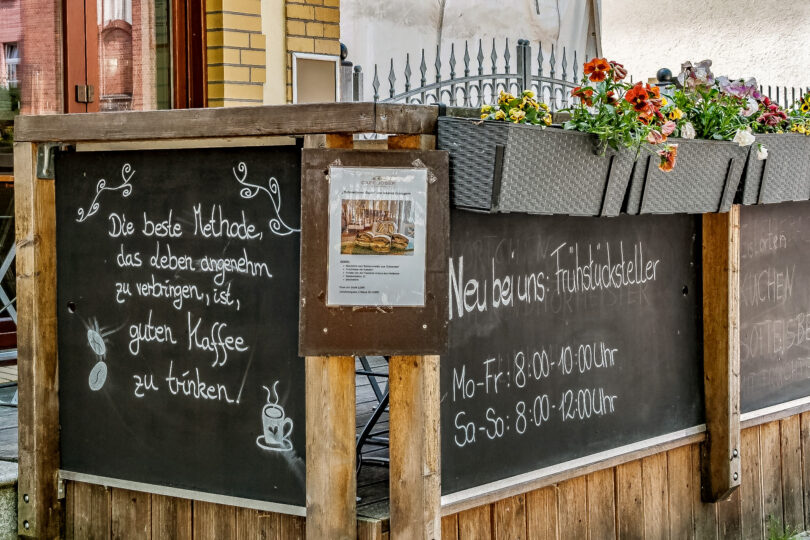 Ein Restaurant in Eichwalde präsentiert sein Frühstücksangebot