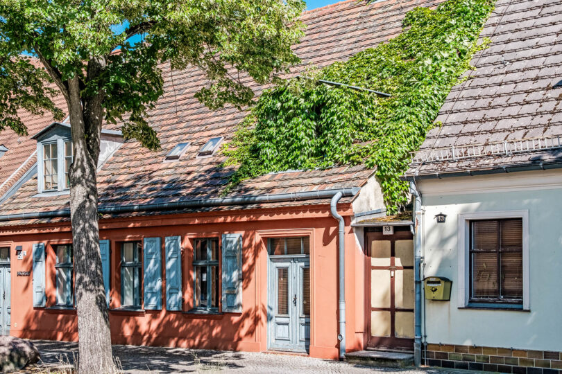 Historische Häuser im Fischerkiez bei Wendenschloss