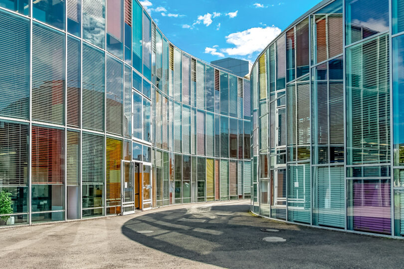 Moderne Glasfassaden am WISTA Standort in Adlershof